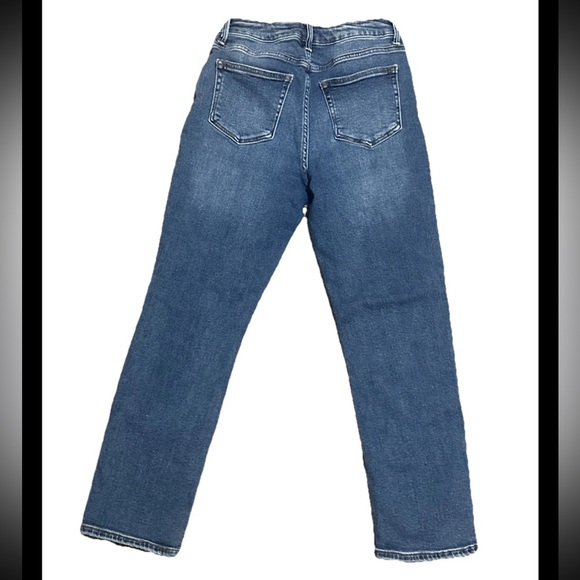 Forever 21 Womens Size 27 Distressed Straight Jeans High Rise Casual Comfort - Picture 4 of 9